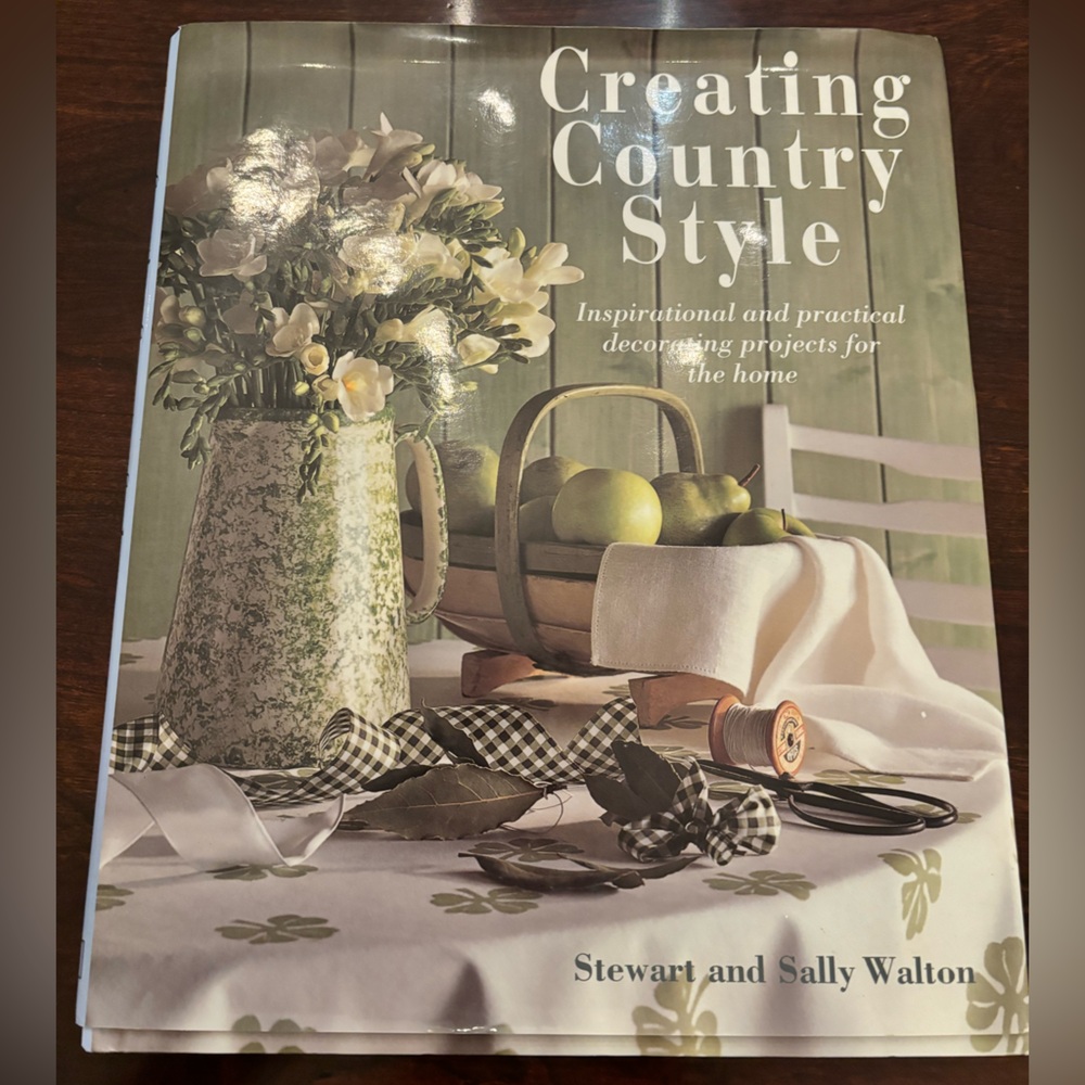 Creating Country Style Coffee Table  Book